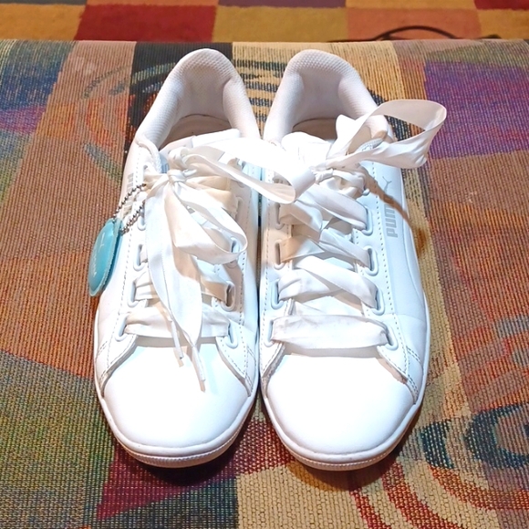 Women's Puma Tennis Shoes Size 9 - Picture 1 of 8